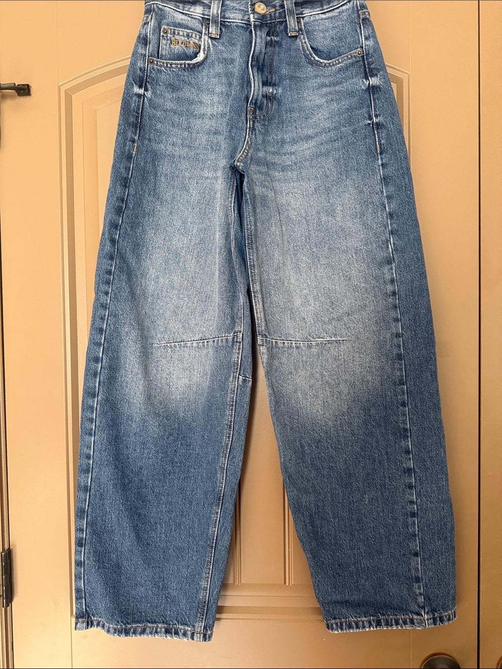 BDG Logan Buckle Baggy Barrel Jeans